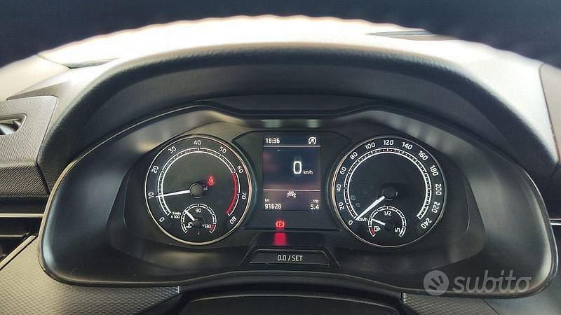 Usata Skoda Kamiq Ambition 110 CV (80 kW) 2022 Nero SUV