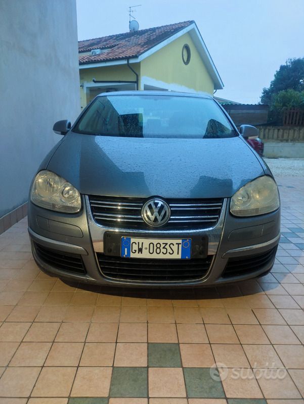 Grigio Usata 2006 VW Jetta Tre volumi | 3500 € - Immagine 1/4
