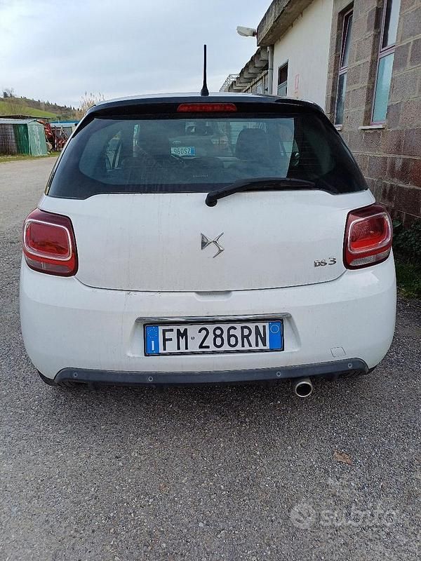 Usata DS Automobiles DS3 75 CV (55 kW) 2017 Bianco Utilitaria
