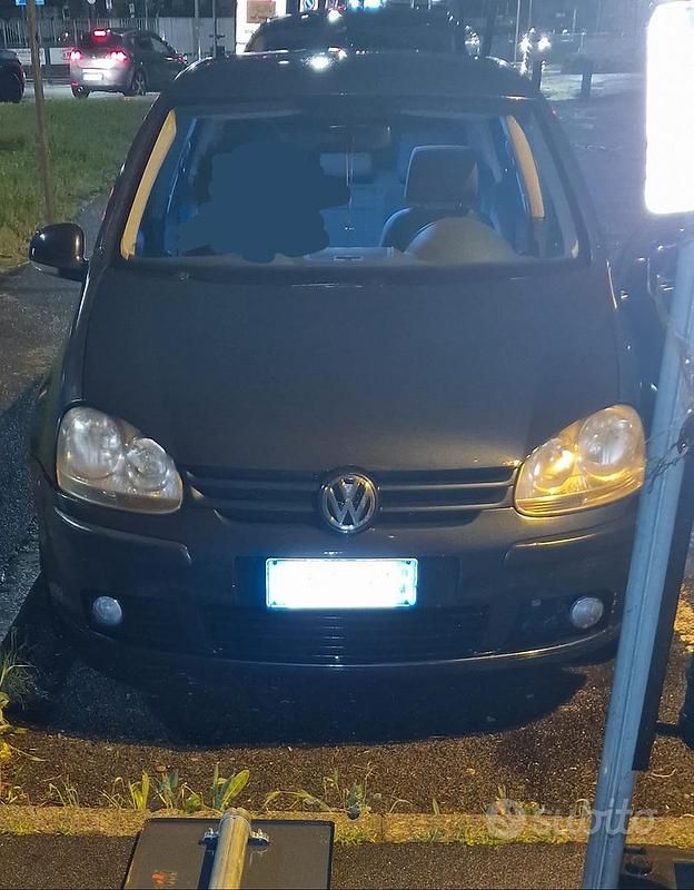 Usata VW Golf IV 102 CV (75 kW) 2005 Blu Berlina