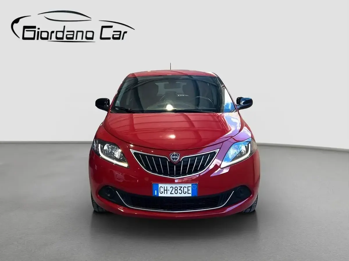 Usata Lancia Ypsilon Silver 69 CV (50 kW) 2022 Rosso Utilitaria