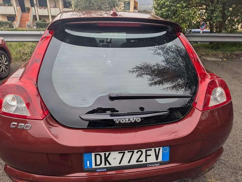 Usata Volvo C30 Momentum 101 CV (74 kW) 2007 Rosso Utilitaria