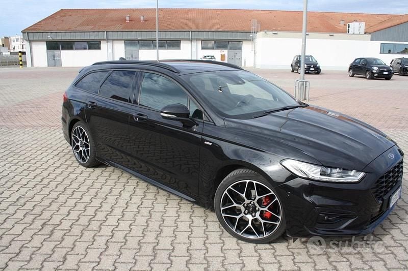 Nero Usata 2020 Ford Mondeo ST-Line Station wagon | 16.900 € (Buon prezzo) - Immagine 1/4
