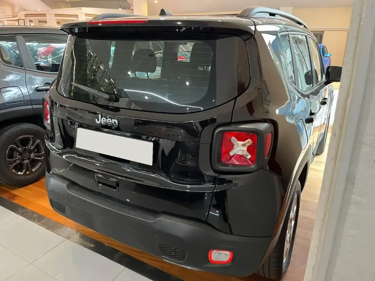 Usata Jeep Renegade Limited 190 CV (139 kW) 2024 Nero SUV