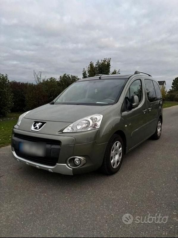 Usata Peugeot Partner Outdoor 2011 Monovolume