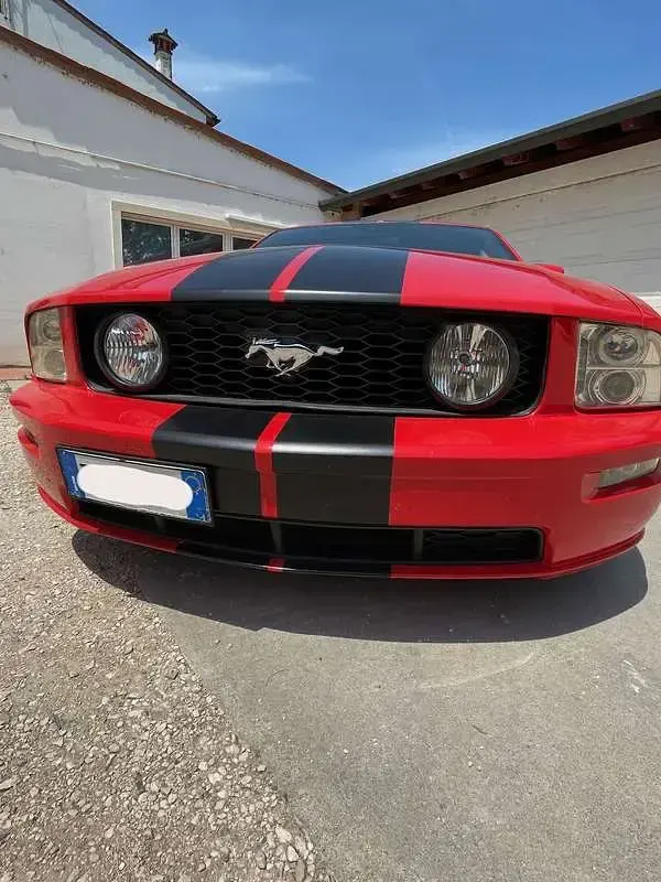 Usata Ford Mustang GT 231 CV (169 kW) 2008 Rosso Coupé