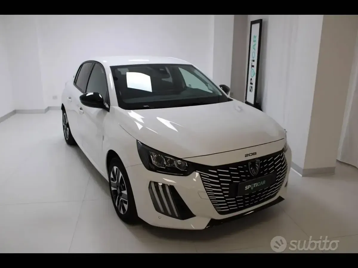 Usata Peugeot 208 Allure 56 kW (77 CV) 2025 Utilitaria