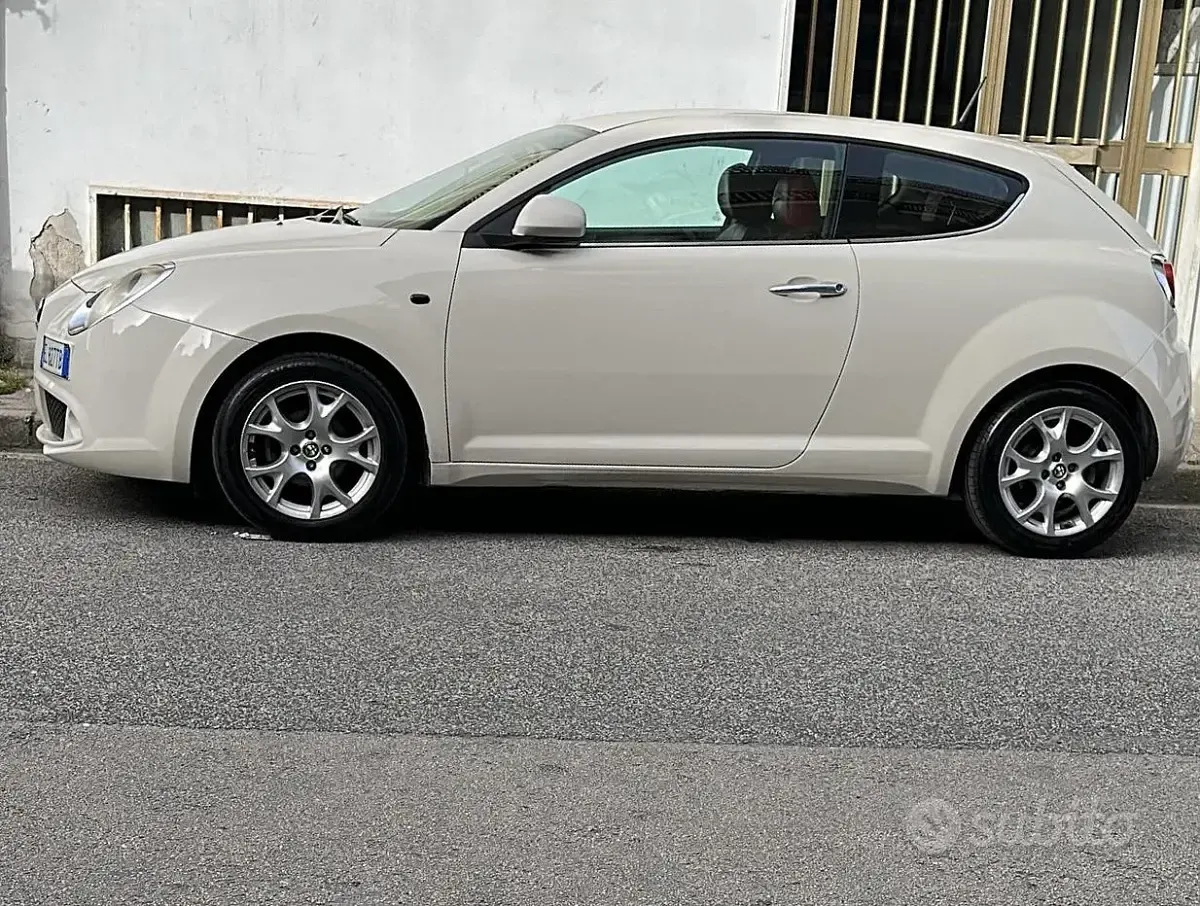 Usata Alfa Romeo MiTo 70 CV (51 kW) 2012 Bianco Utilitaria