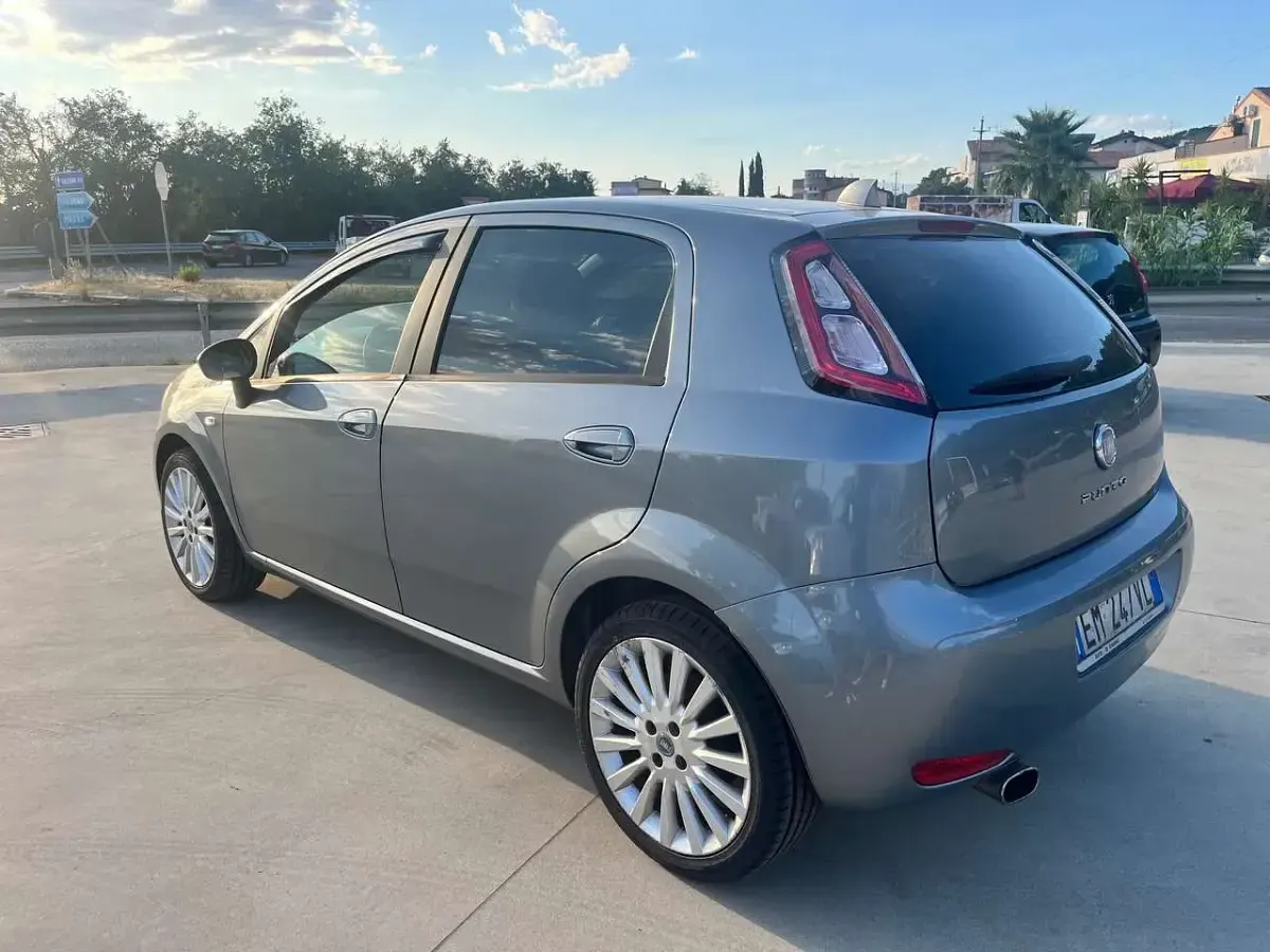Usata Fiat Punto Sport 95 CV (69 kW) 2012 Other Utilitaria