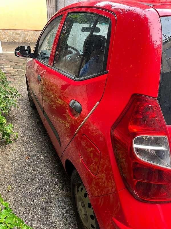 Usata 2011 Hyundai i10 Due volumi | 3400 € (Ottimo prezzo) - Immagine 1/4