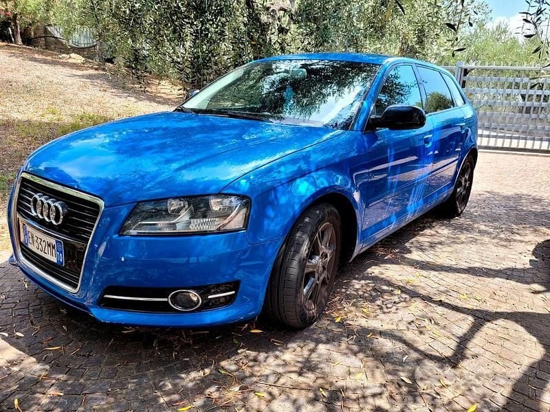 Blu Usata 2012 Audi A3 Tre volumi | 4700 € (Super prezzo) - Immagine 1/4