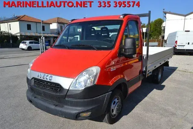 Usata Iveco Daily 130 CV (95 kW) 2014 Rosso Cabrio
