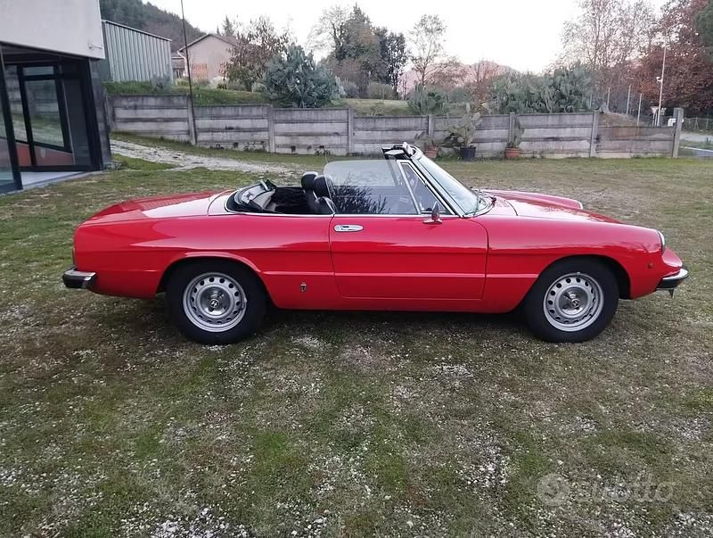 Usata Alfa Romeo Spider Veloce 131 CV (96 kW) 1970 Rosso Cabrio