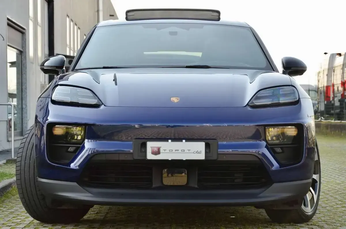 Usata Porsche Macan 197 CV (144 kW) 2024 Blu genziana SUV
