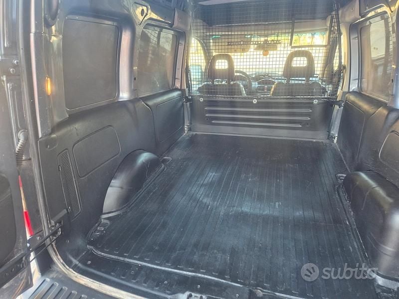 Usata Opel Combo 94 CV (69 kW) 2010 Grigio Monovolume
