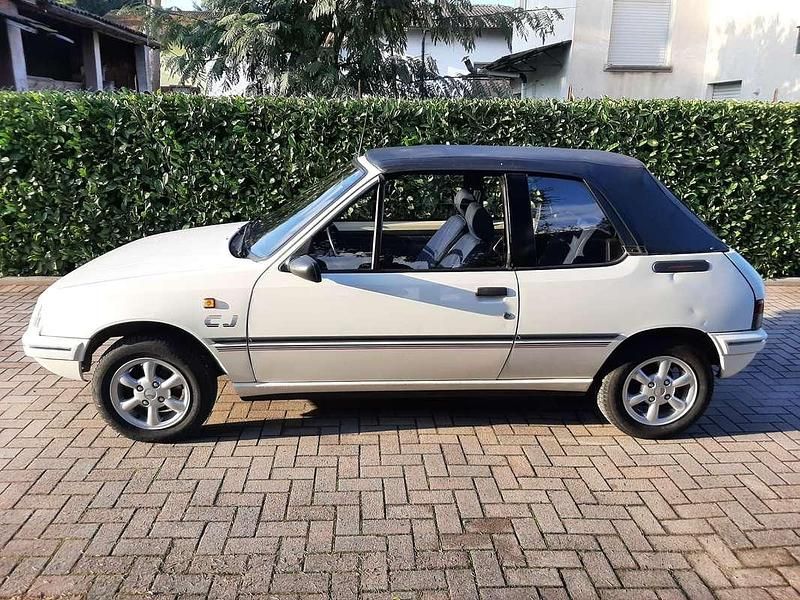 Usata Peugeot 205 54 CV (39 kW) 1991 Cabrio