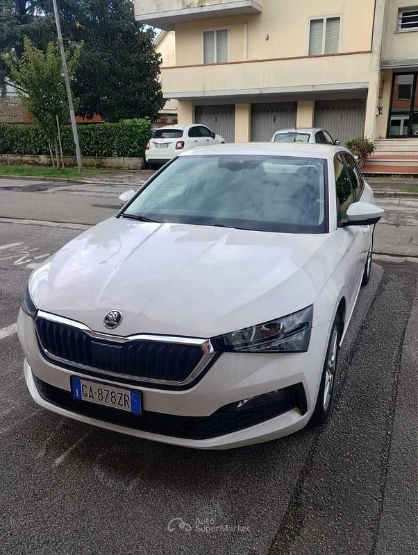 Bianco Usata 2020 Skoda Scala Utilitaria | 9900 € (Super prezzo) - Immagine 1/4