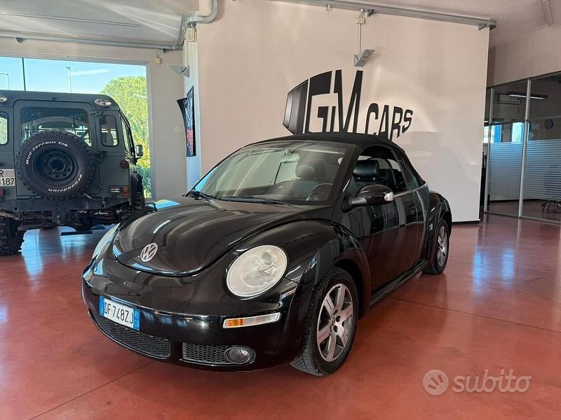 Usata VW New Beetle 105 CV (77 kW) 2007 Nero Utilitaria