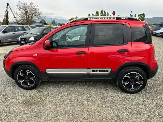 Usata Fiat Panda Cross Cross 69 CV (50 kW) 2021 Rosso Utilitaria