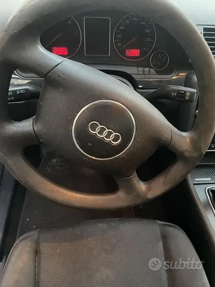 Usata Audi A4 130 CV (95 kW) 2004 Bluazzurro Station wagon