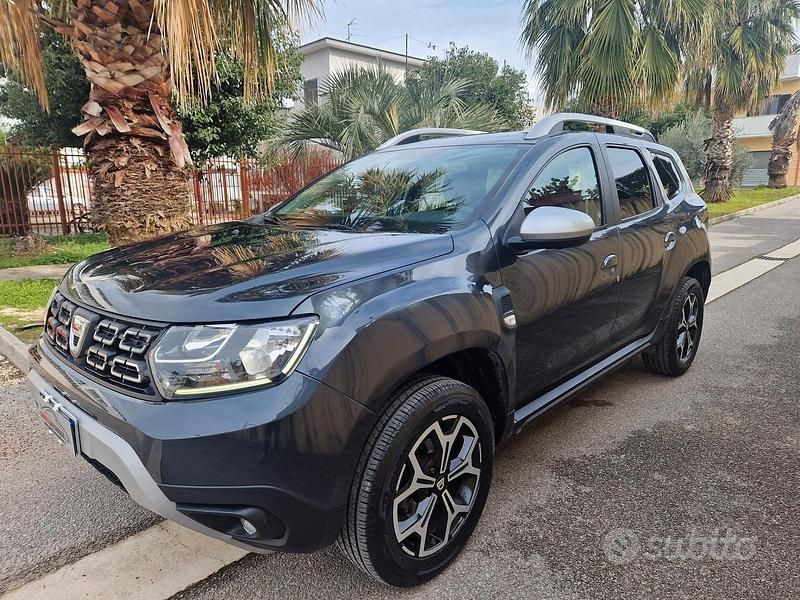 Usata Dacia Duster Prestige 101 CV (74 kW) 2021 Grigio SUV