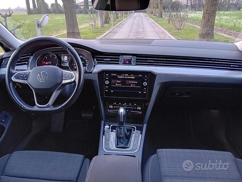 Usata VW Passat Business 150 CV (110 kW) 2022 Nero Station wagon