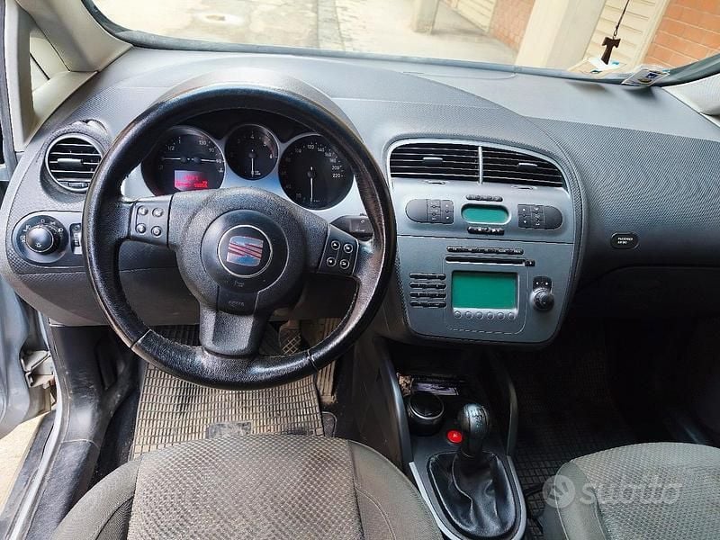 Usata Seat Altea 105 CV (77 kW) 2014 Grigio Monovolume