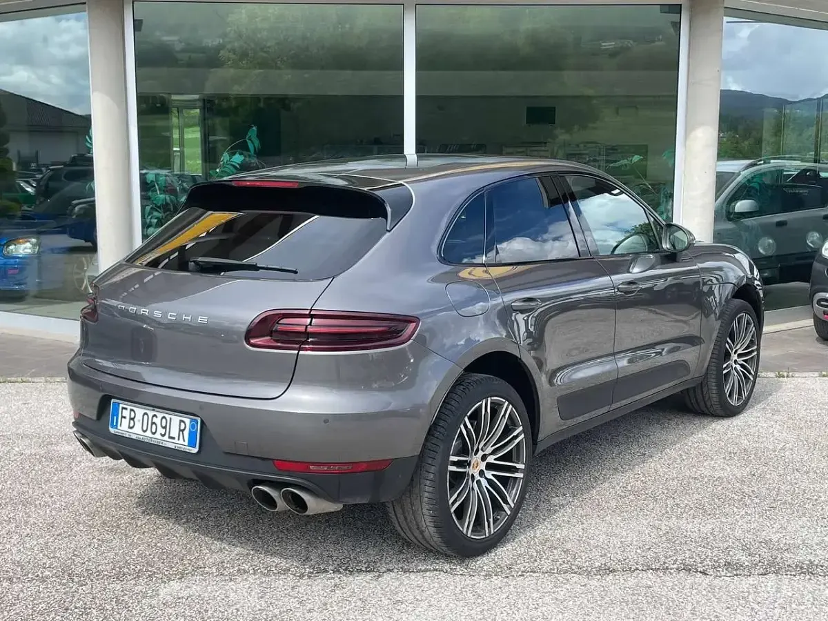 Usata Porsche Macan 250 CV (183 kW) 2015 Grigio SUV
