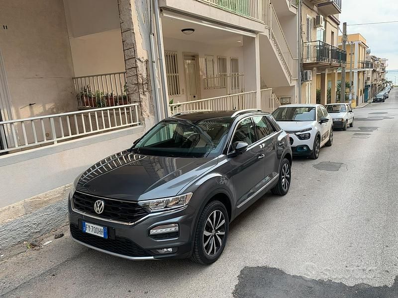 Usata VW T-Roc 2019 Grigio SUV