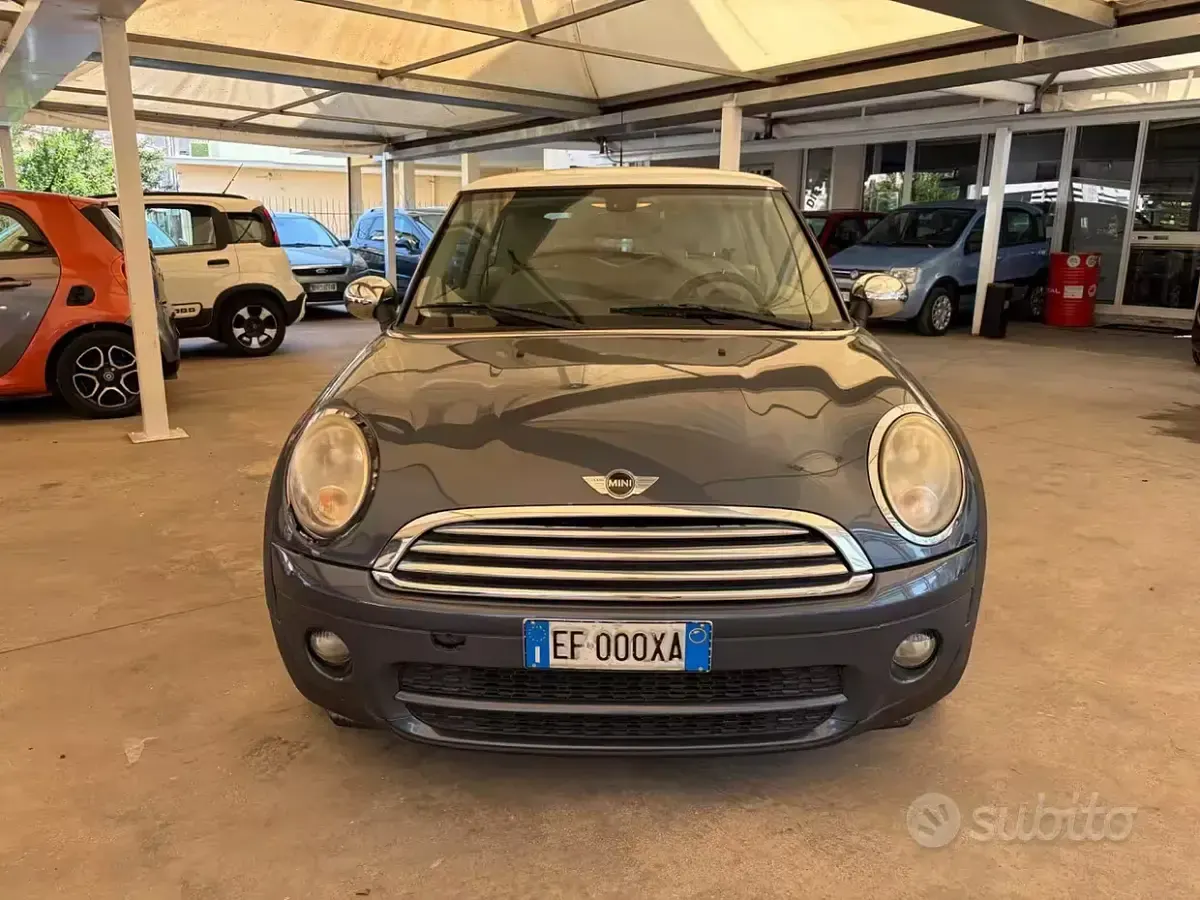 Usata Mini Cooper 122 CV (89 kW) 2010 Bluazzurro Utilitaria