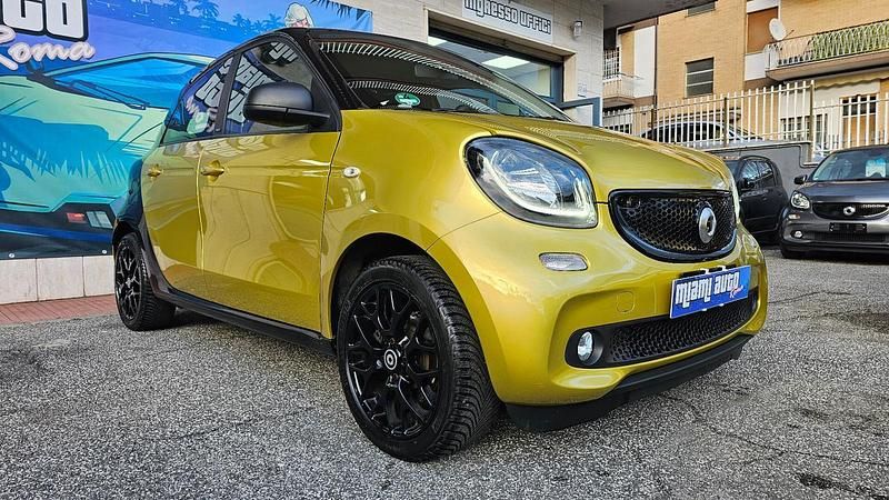 Usata Smart ForFour Passion 90 CV (66 kW) 2019 Oro Utilitaria