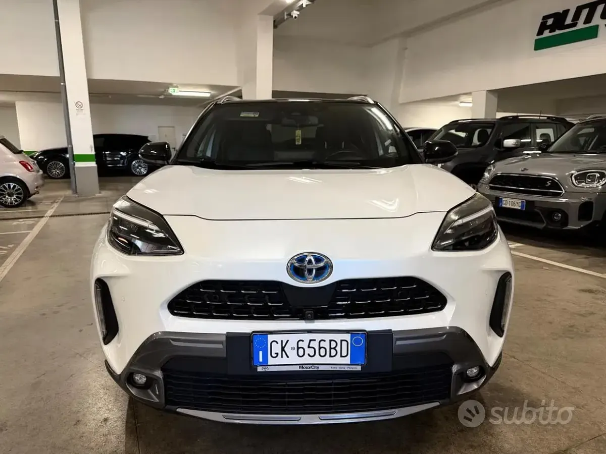Usata Toyota Yaris Cross 92 CV (67 kW) 2022 Bianco SUV