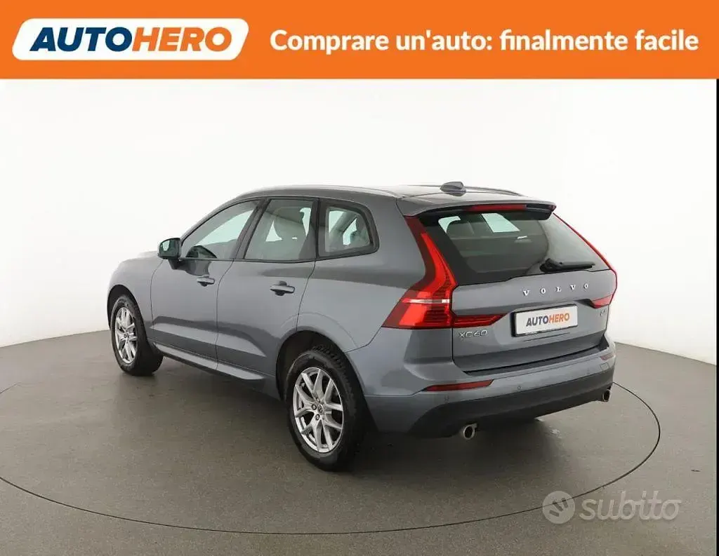 Usado Volvo XC60 Momentum 197 HP (144 kW) 2020 Cinzento SUV
