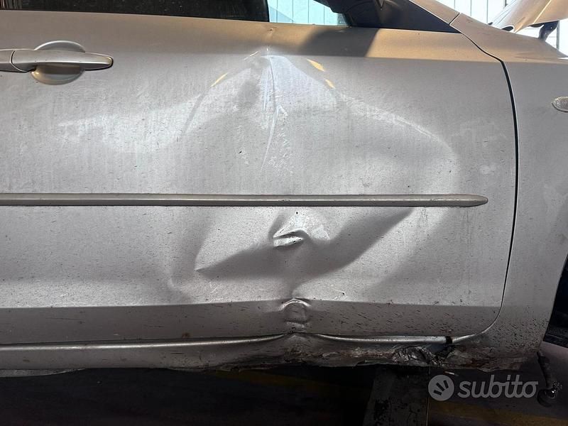 Usata Mazda 3 105 CV (77 kW) 2004 Grigio Berlina