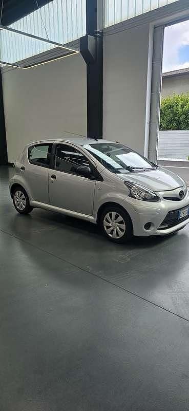 Usata Toyota Aygo 68 CV (50 kW) 2012 Utilitaria
