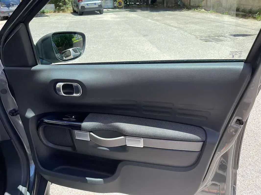 Usata Citroën C4 Live 75 CV (55 kW) 2016 Nero SUV