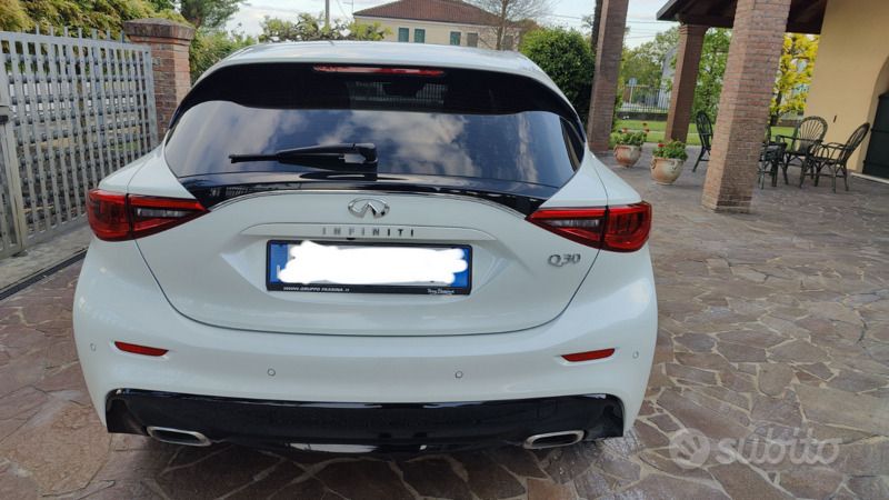 Usata Infiniti Q30 Premium 170 CV (125 kW) 2019 Bianco Utilitaria