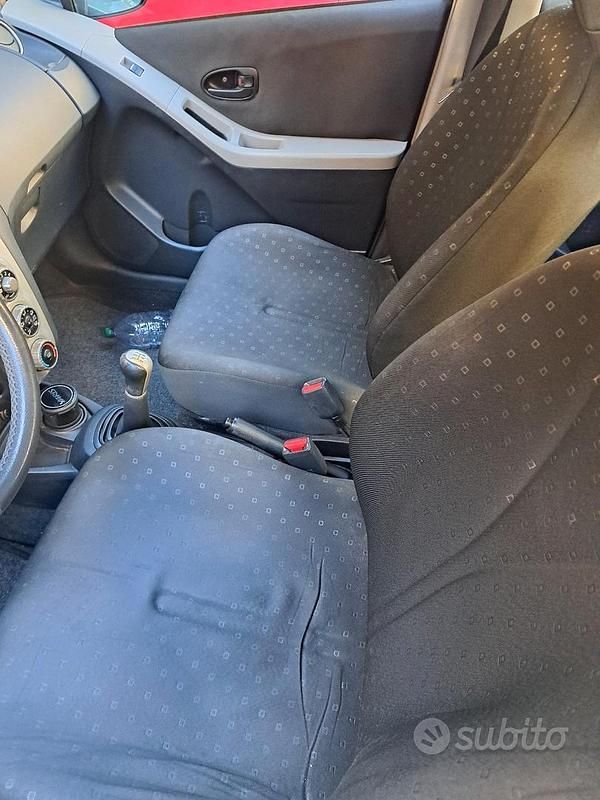 Usata Toyota Yaris 2009 Nero Utilitaria