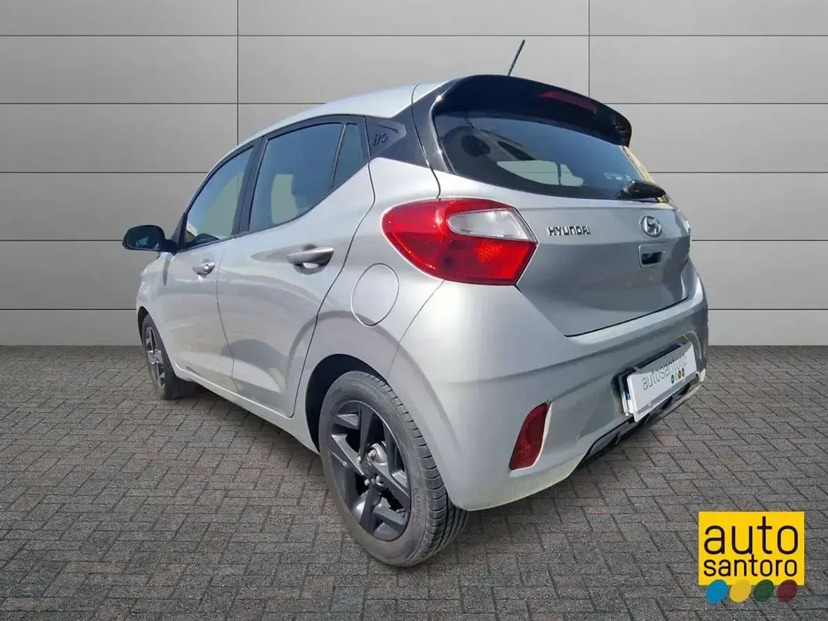 Usata Hyundai i10 Advanced Plus 67 CV (49 kW) 2023 Grigio Utilitaria
