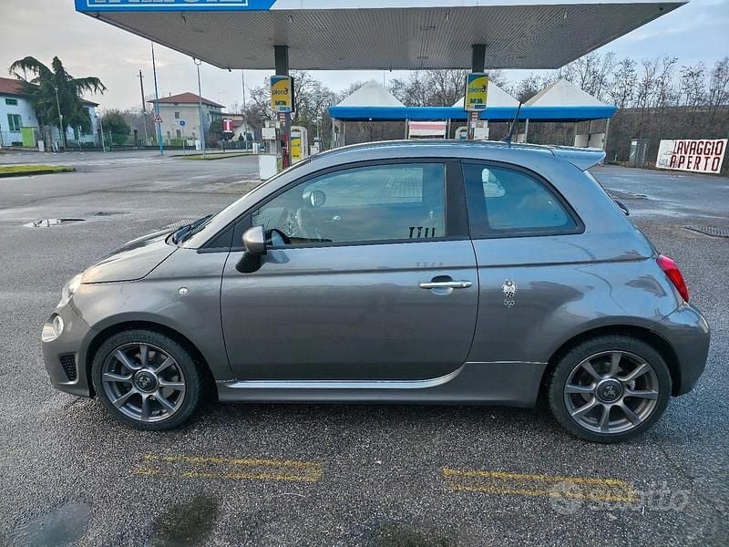Usata Abarth 595 145 CV (106 kW) 2019 Grigio