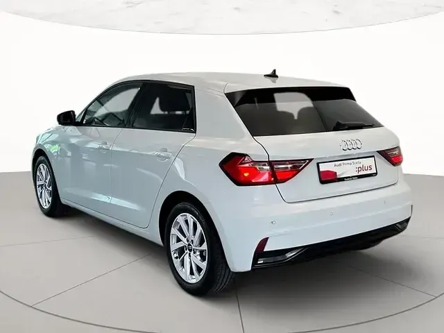 Usata Audi A1 Sportback Business 116 CV (85 kW) 2025 Bianco ghiacciaio metallizzato Utilitaria