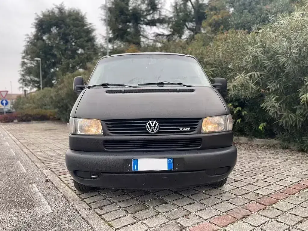 Usata VW Multivan 102 CV (75 kW) 1997 Nero Monovolume
