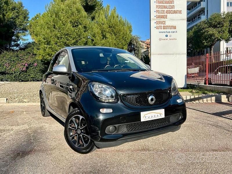 Usata Smart ForFour Passion 71 CV (52 kW) 2015 Nero Utilitaria