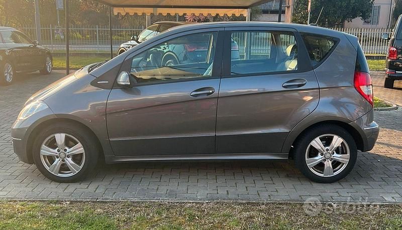 Usata Mercedes A180 109 CV (80 kW) 2012 Monovolume