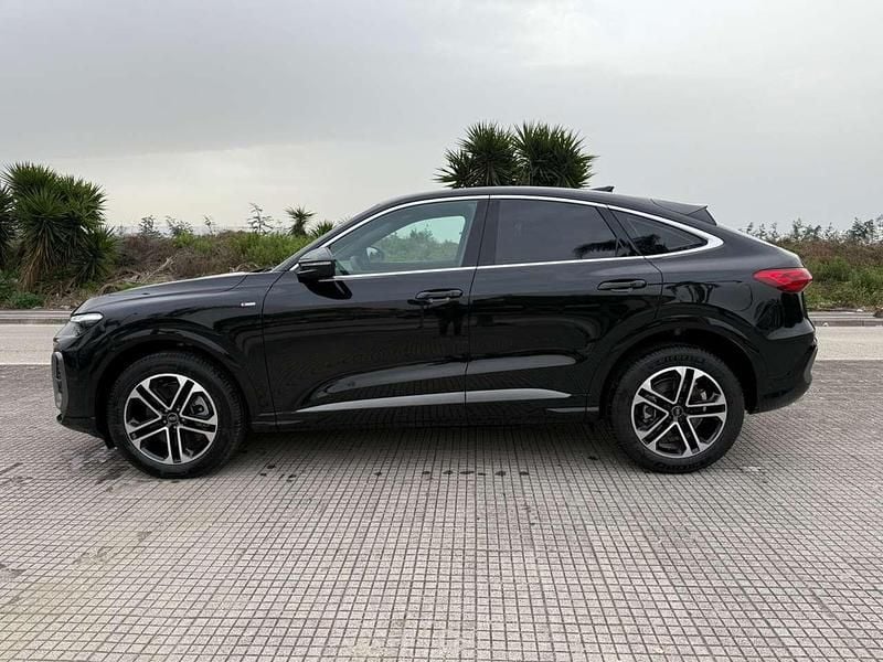 Nuova Audi Q5 S-Line 204 CV (150 kW) 2026 Nero SUV