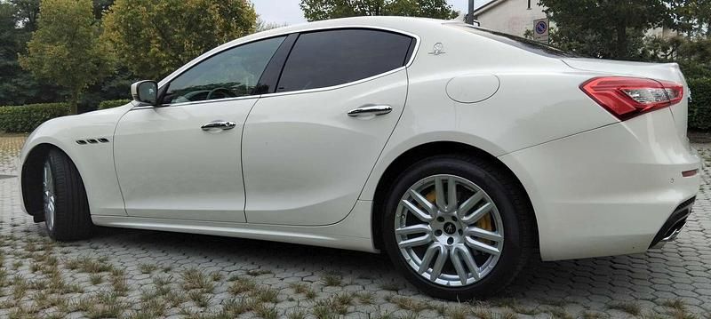 Usata Maserati Ghibli 275 CV (202 kW) 2017 Bianco Berlina