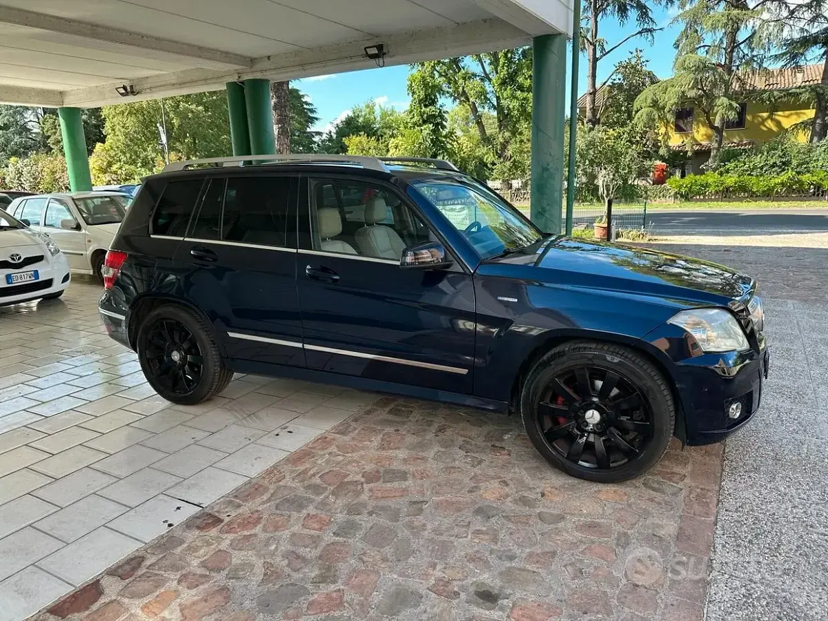 Usata Mercedes GLK220 170 CV (125 kW) 2011 Bluazzurro SUV