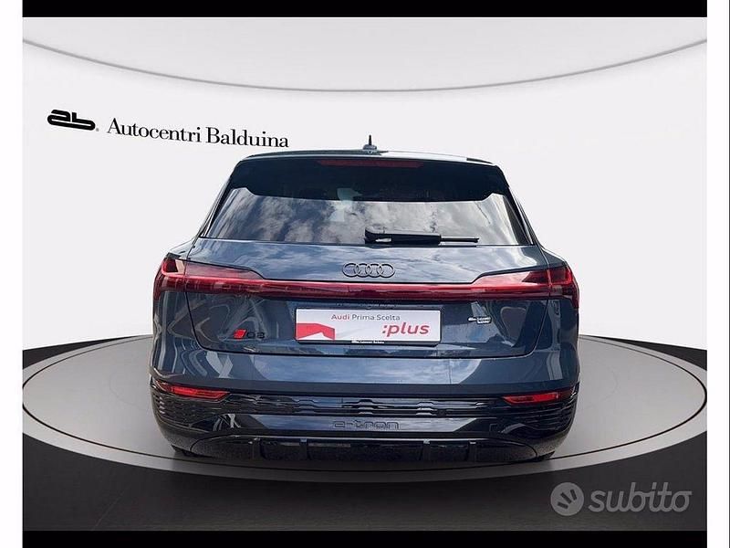 Usata Audi Q8 e-tron Advanced 300 kW (408 CV) 2024 Blu plasma metallizzato SUV