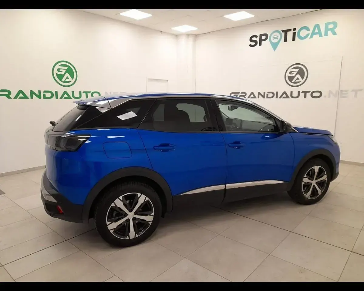 Usata Peugeot 3008 Allure 131 CV (96 kW) 2022 Blu SUV