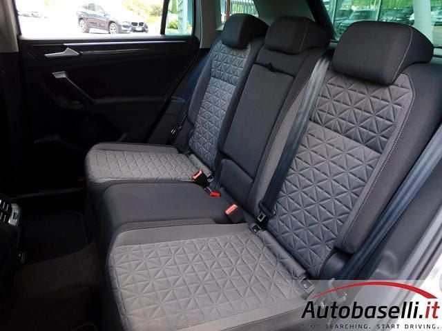 Usata VW Tiguan Life 131 CV (96 kW) 2022 Argento SUV